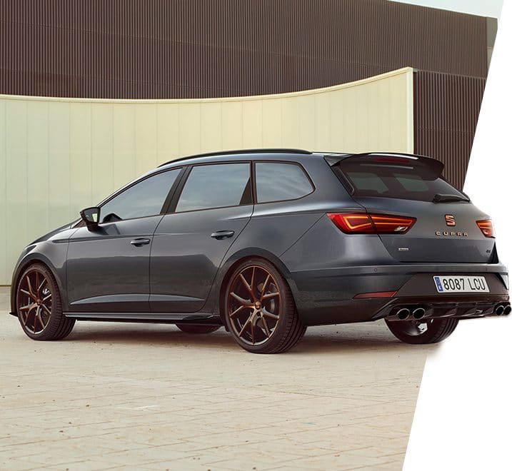 New SEAT Leon CUPRA R front view with carbon fiber