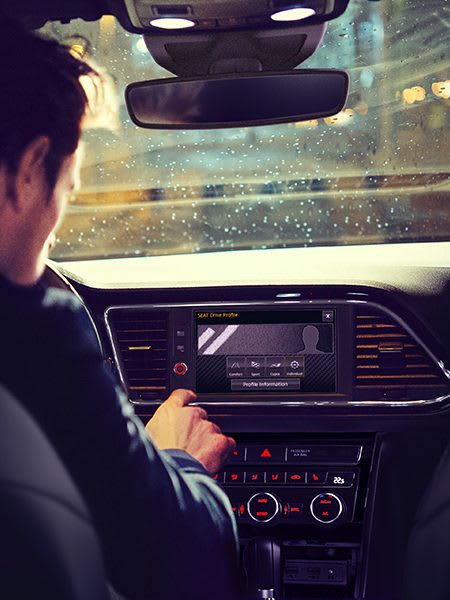 New SEAT Leon CUPRA advance technology