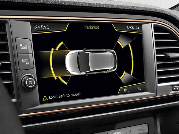 New SEAT LEON CUPRA R park distance control safety feature