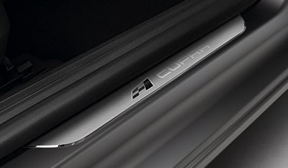 New SEAT Leon CUPRA Rinterior central console with edition number