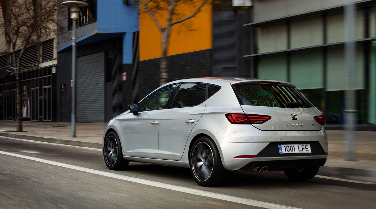 New SEAT Leon 5D urban car