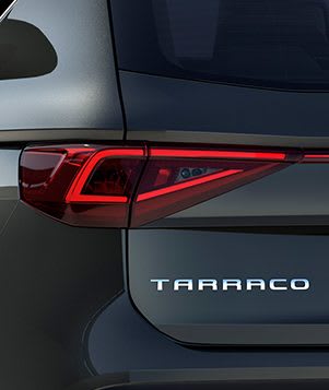 SEAT Tarraco, der Grossraum-SUV mit eingeschalteten LED-Rückleuchten