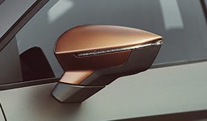 New SEAT Leon CUPRA R front grill cooper logo