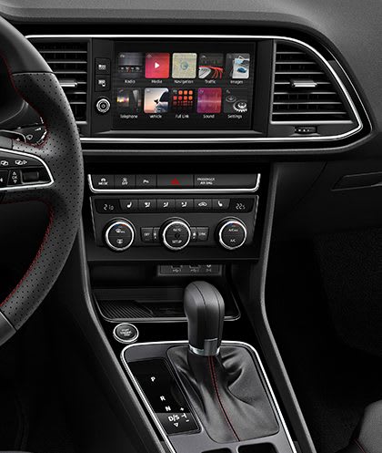 New SEAT Leon 5 Doors Central Console