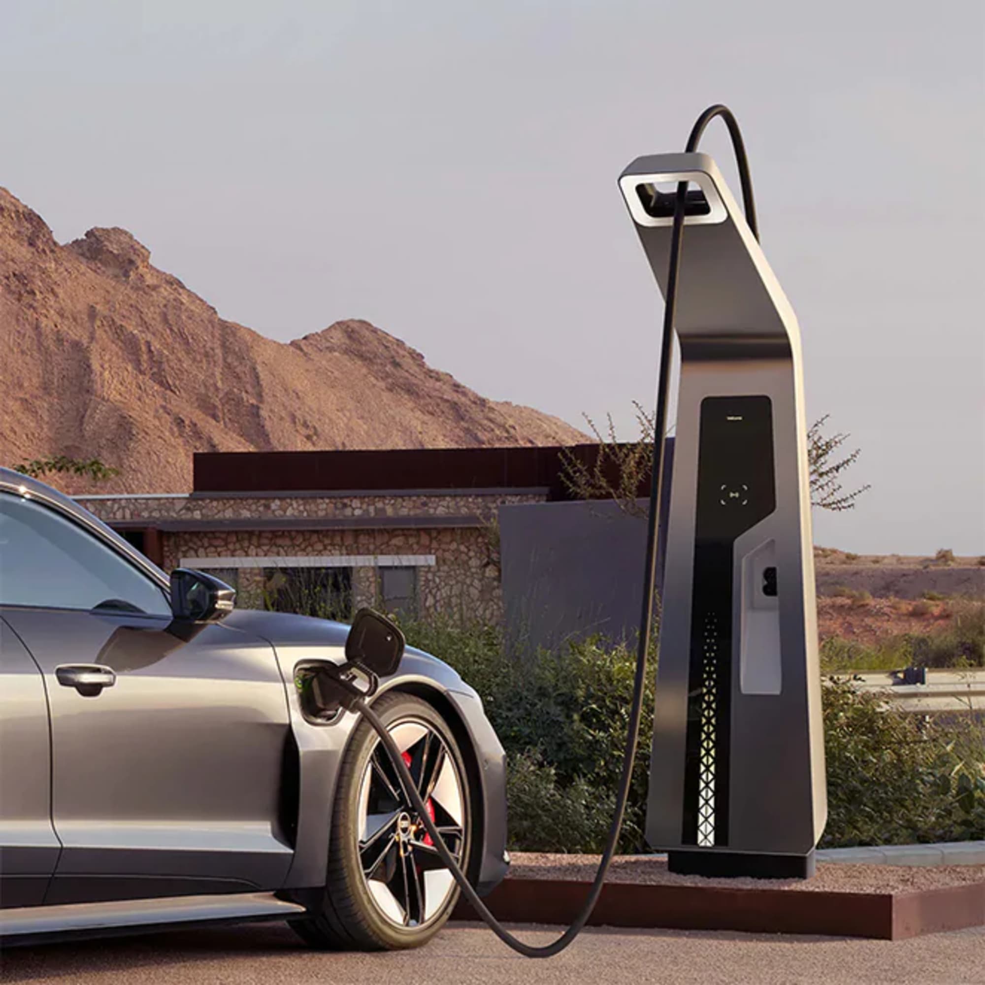 730x730-audi-rs-e-tron-gt-charging